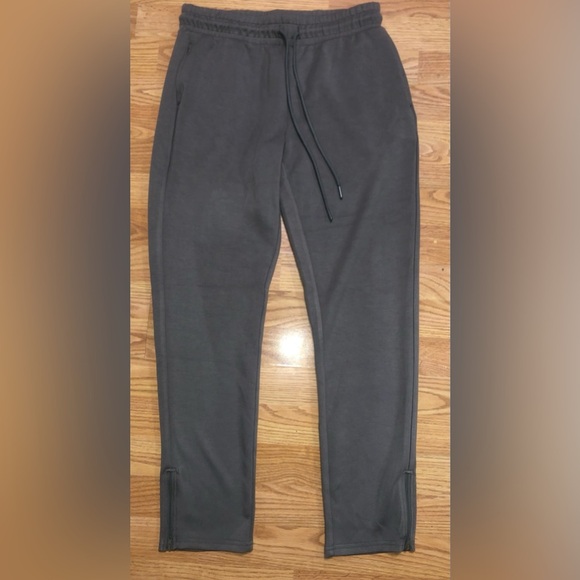 RECREATION BY THREAD & SUPPLY OLIVE Pants size small New without tags - Picture 1 of 4